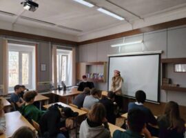 Священнослужитель провел беседу с учащимися МБВСОУ ЦО г. Ставрополя имени Героя России В. Духина