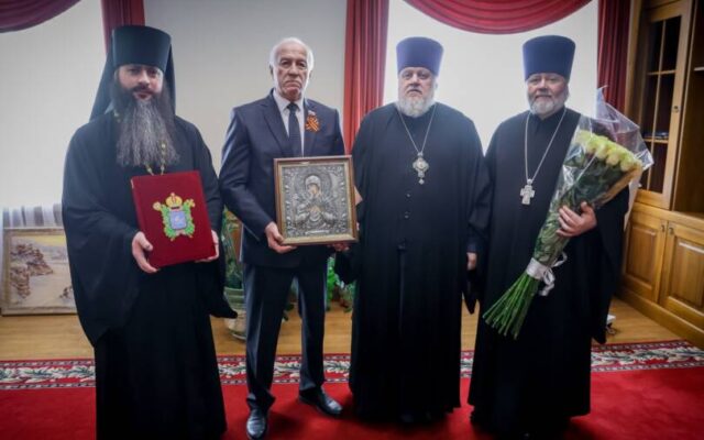 Клирики епархии поздравили председателя Думы Ставропольского края Николая Великданя с юбилеем