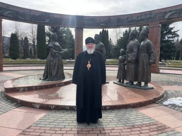 Митрополит Кирилл посетил парк «Мемориал Славы» в городе Владикавказе