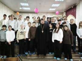 В Детской музыкальной школе города Невинномысска состоялась встреча священника с учащимися лицея