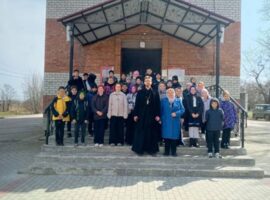 В храме Архистратига Божия Михаила села Курсавка прошла экскурсия для учащихся школы № 14 им. Ф. Г. Буклова