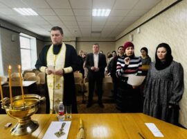 Благочинный Медвеженского округа совершил чин освящения здания муниципальной администрации