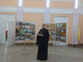 В Доме культуры станицы Барсуковской открылась историко-документальная выставка «Собор святых Ставропольской митрополии»