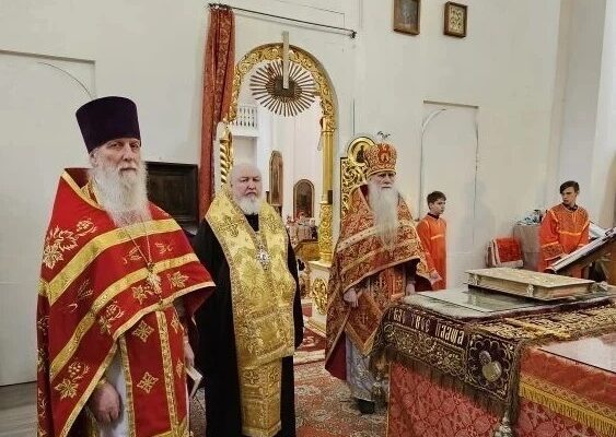 Митрополит Кирилл молился за Божественной литургией в храме Вознесения Господня города Ржева