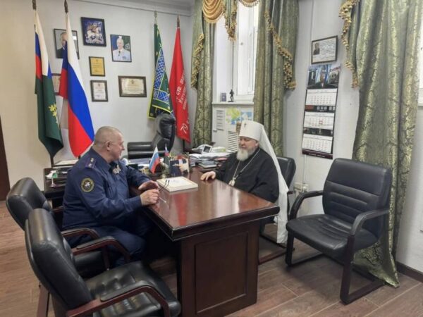 Митрополит Кирилл встретился с руководителем Управления общественно-политической работы СК России