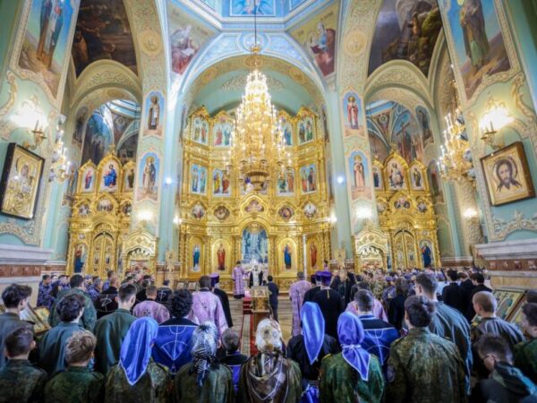 Митрополит Кирилл совершил молебен о даровании победы русскому воинству