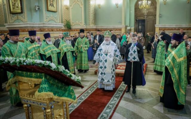 ‎В канун празднования Входа Господня в Иерусалим митрополит Кирилл совершил всенощное бдение в Казанском кафедральном соборе города Ставрополя
