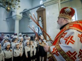 Во вторник Светлой седмицы митрополит Кирилл совершил Литургию в храме великомученика Георгия Победоносца подворья мужского монастыря иконы Пресвятой Богородицы «Всех скорбящих Радость» в городе Михайловске
