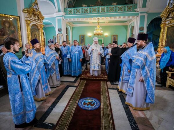 В праздник Благовещения Пресвятой Богородицы митрополит Кирилл совершил Литургию в Андреевском соборе города Ставрополя