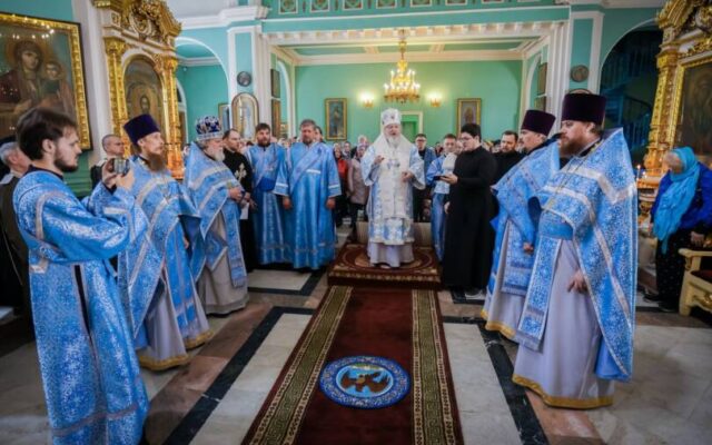 В праздник Благовещения Пресвятой Богородицы митрополит Кирилл совершил Литургию в Андреевском соборе города Ставрополя