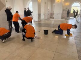 Волонтеры реабилитационного центра «Подсолнух» города Ипатово помогли подготовить храм Вознесения Господня к Пасхе