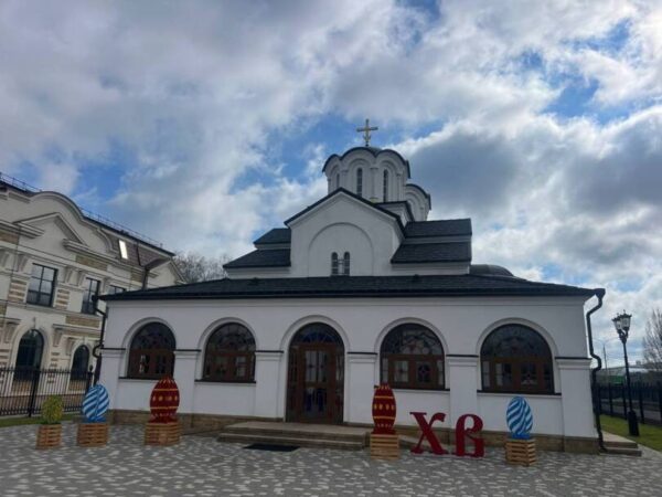 Во вторник Светлой седмицы митрополит Кирилл совершил Литургию в храме великомученика Георгия Победоносца подворья мужского монастыря иконы Пресвятой Богородицы «Всех скорбящих Радость» в городе Михайловске