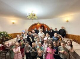 В храме Успения Божией Матери села Кочубеевского прошёл семейный мастер-класс «Вербное настроение»