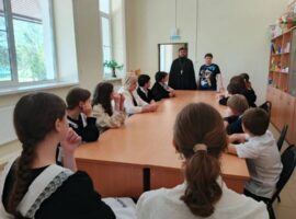 Священнослужитель провел профилактическую беседу с учащимися школы № 8 села Тахта