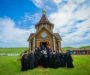 В день памяти равноапостольных Мефодия и Кирилла митрополит Кирилл возглавил Божественную литургию в храме иконы Божией Матери «Нечаянная Радость»