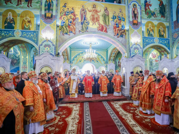 Митрополит Кирилл возглавил всенощное бдение в канун празднования Собора святых Ставропольской митрополии