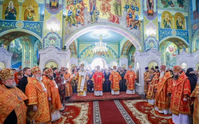 Митрополит Кирилл возглавил всенощное бдение в канун празднования Собора святых Ставропольской митрополии