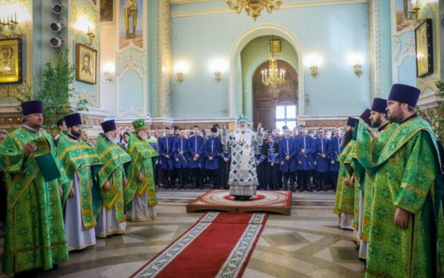 В праздник Святой Троицы митрополит Кирилл возглавил Литургию в Казанском кафедральном соборе города Ставрополя