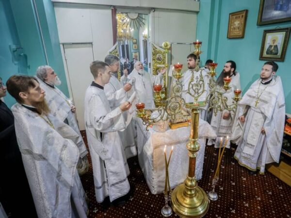 Митрополит Кирилл совершил великое освящение придела во имя святителя Николая Чудотворца Андреевского собора города Ставрополя