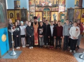 ‎В храме Покрова Пресвятой Богородицы села Казинка прошла экскурсия для учащихся сельской школы