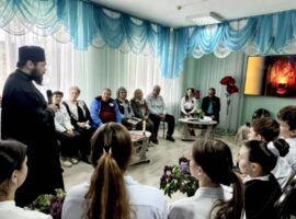 Священнослужитель приветствовал участников встречи поколений «Журавли нашей памяти» в ЦДО города Ипатово