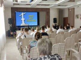 В Социально-культурном центре села Дивного состоялся показ документального фильма «Святой Крест Будённовска»