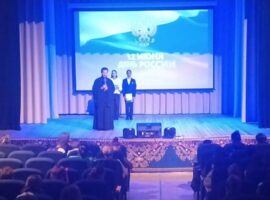 Настоятель храма иконы Божией Матери «Скоропослушница» села Заветного поздравил жителей села с Днем России