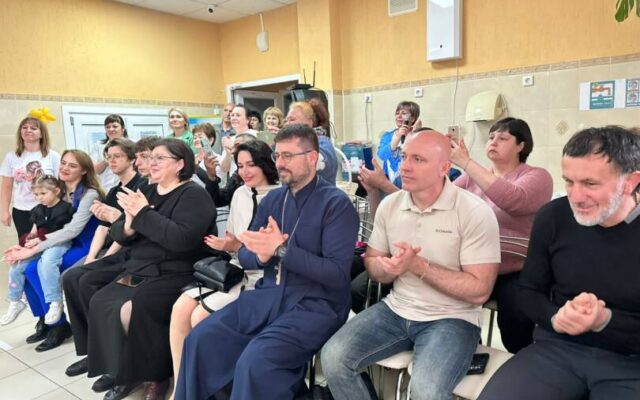 Руководитель миссионерского отдела епархии и министр спорта края посетили детский дом