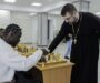 Руководитель миссионерского отдела епархии дал сеанс одновременной игры в шахматы студентам из Африки