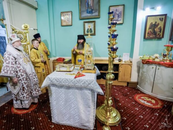 В день памяти священномученика Григория Златорунского митрополит Кирилл совершил Литургию в Андреевском соборе города Ставрополя