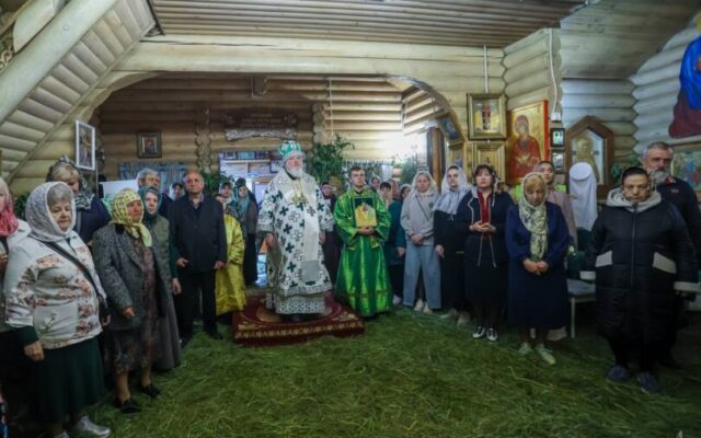 В День Святого Духа митрополит Кирилл совершил Литургию в храме святой блаженной Матроны Московской города Ставрополя