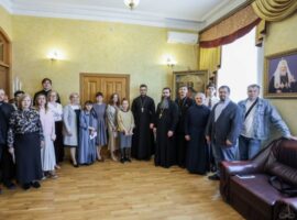 Секретарь епархиального управления поздравил сотрудников епархии, отмечающих памятные даты