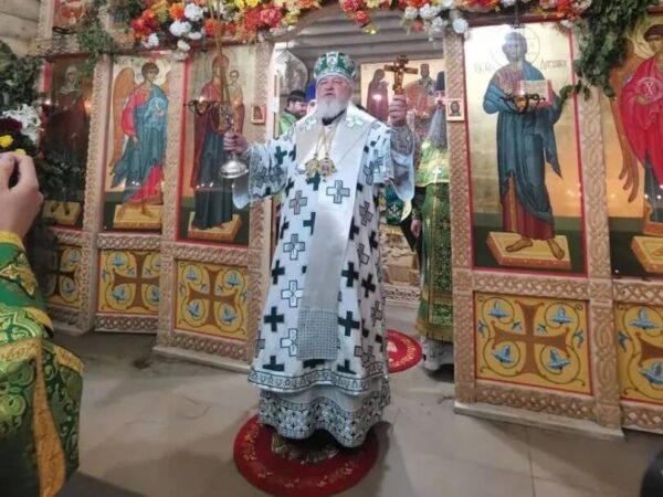 В День Святого Духа митрополит Кирилл совершил Литургию в храме святой блаженной Матроны Московской города Ставрополя
