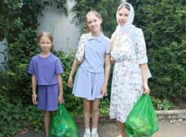 В Невинномысске семьи с детьми получили продуктовую помощь